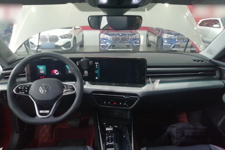 Used Volkswagen Lamando 2024 Lavida L 280TSI DSG Cool & Spicy Edition Center Console
