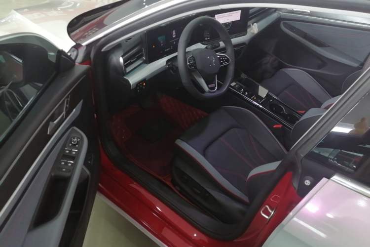 Used Volkswagen Lamando 2024 Lavida L 280TSI DSG Cool & Spicy Edition Driver Seat