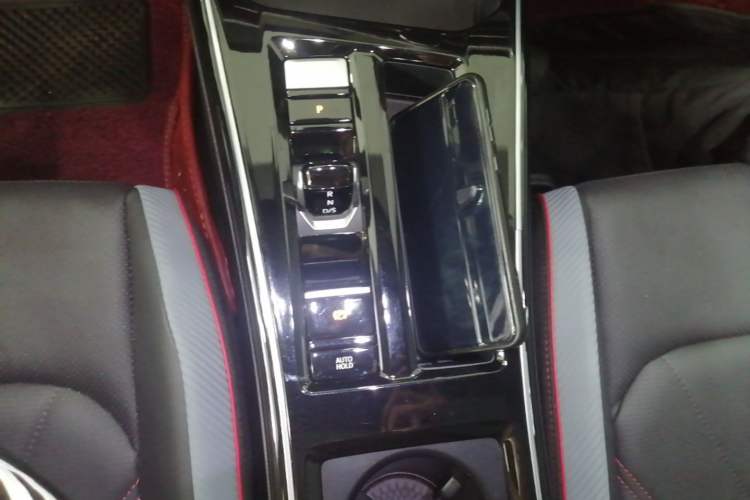 Used Volkswagen Lamando 2024 Lavida L 280TSI DSG Cool & Spicy Edition Gear Lever