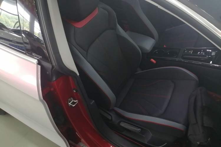 Used Volkswagen Lamando 2024 Lavida L 280TSI DSG Cool & Spicy Edition Right Front Seat