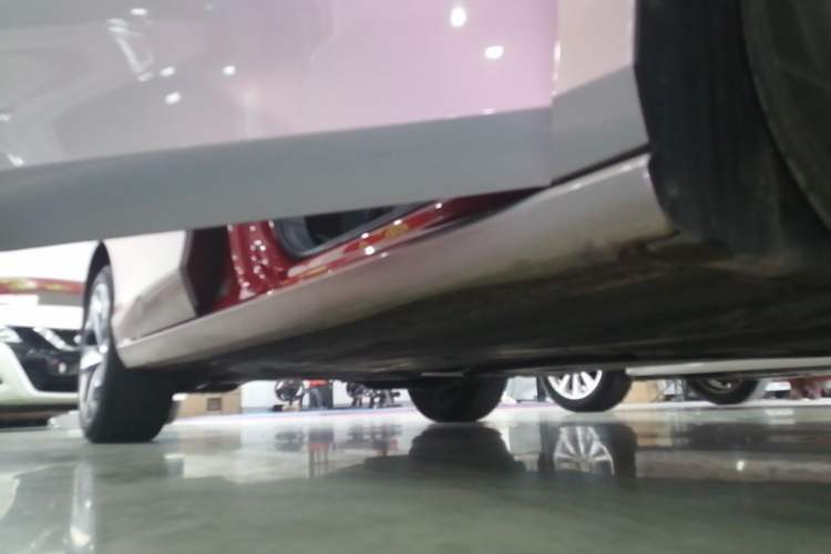 Used Volkswagen Lamando 2024 Lavida L 280TSI DSG Cool & Spicy Edition Right Side Sill