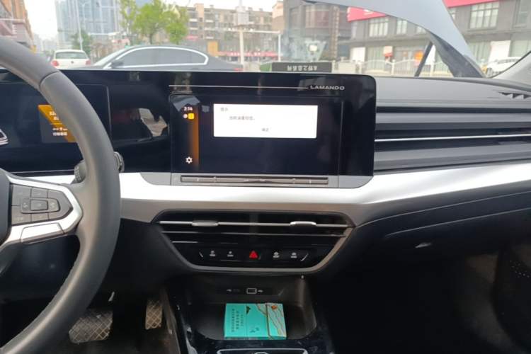 Used Volkswagen Lamando 2024 Lavida L 280TSI DSG Spicy Edition Audio And AC Panel