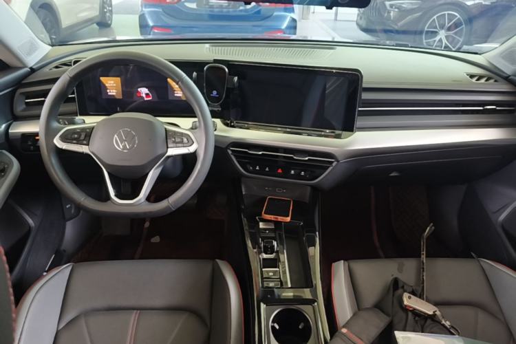 Used Volkswagen Lamando 2024 Lavida L 280TSI DSG Spicy Edition Center Console