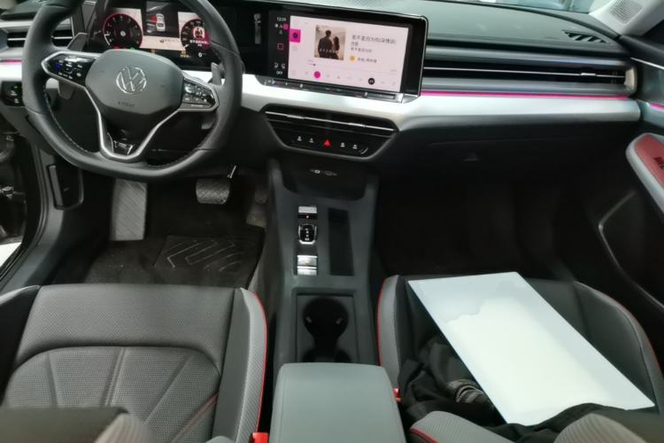 Used Volkswagen Lamando 2024 Lavida L 280TSI DSG Cool & Spicy Edition Center Console