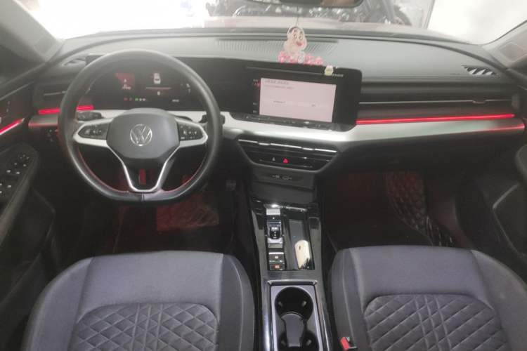 Used Volkswagen Lamando 2024 Lingdu L 200TSI DSG Trendy & Spicy Edition Center Console