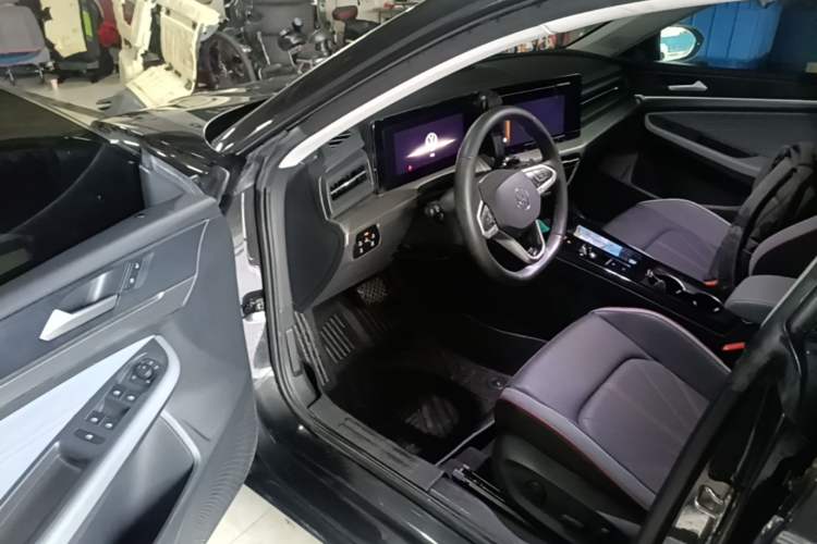 Used Volkswagen Lamando 2024 Lavida L 280TSI DSG Spicy Edition Driver Seat