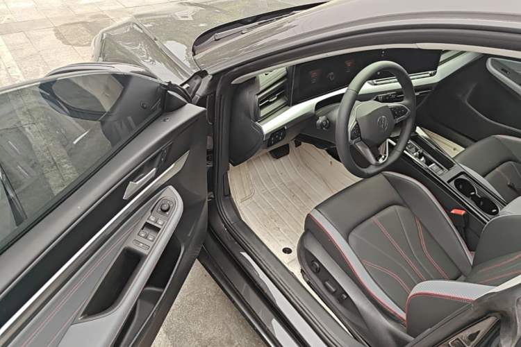 Used Volkswagen Lamando 2024 Lavida L 280TSI DSG Spicy Edition Driver Seat