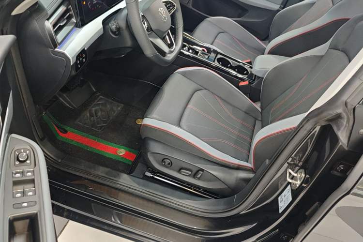 Used Volkswagen Lamando 2024 Lavida L 280TSI DSG Cool & Spicy Edition Driver Seat