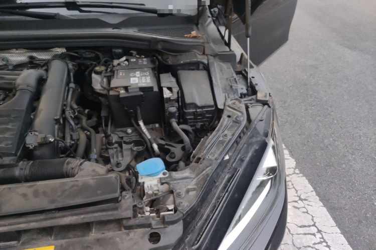 Used Volkswagen Lamando 2024 Lingdu L 200TSI DSG Trendy & Spicy Edition Engine Bay Left
