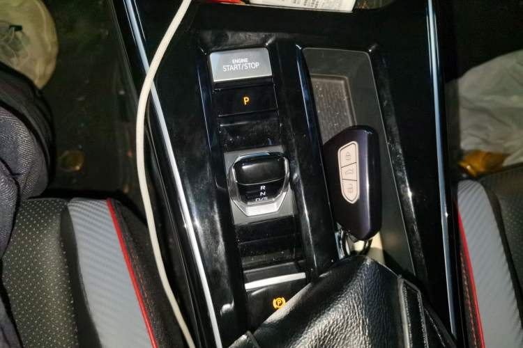 Used Volkswagen Lamando 2024 Lavida L 280TSI DSG Cool & Spicy Edition Gear Lever