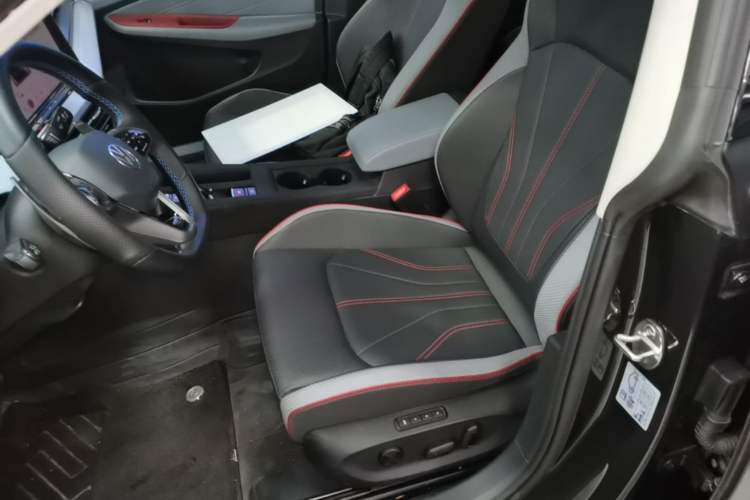 Used Volkswagen Lamando 2024 Lavida L 280TSI DSG Cool & Spicy Edition Left Front Seat