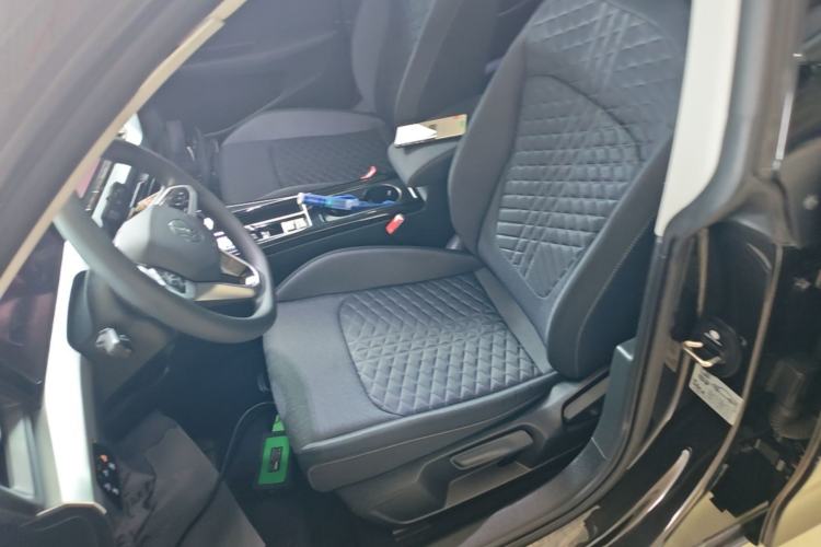 Used Volkswagen Lamando 2024 Lingdu L 200TSI DSG Trendy & Spicy Edition Left Front Seat