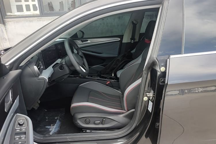 Used Volkswagen Lamando 2024 Lavida L 280TSI DSG Cool & Spicy Edition Left Front Seat