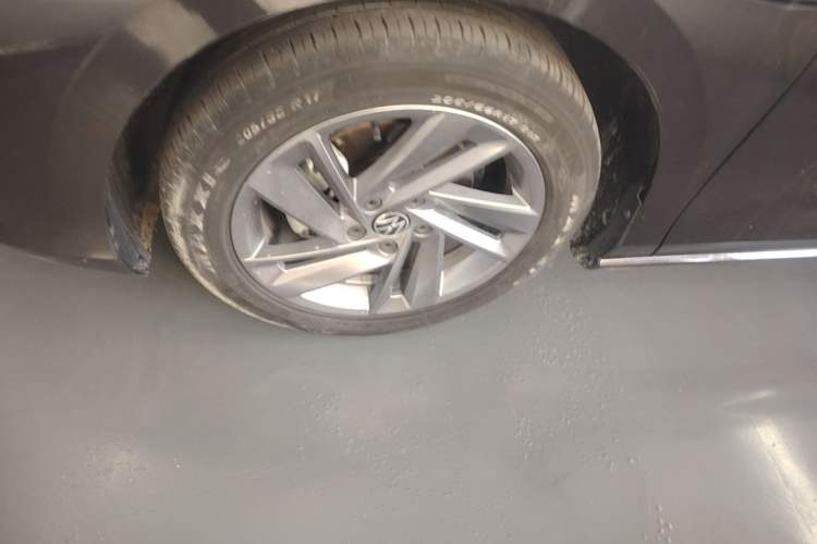 Used Volkswagen Lamando 2024 Lavida L 280TSI DSG Spicy Edition Left Front Wheel Hub
