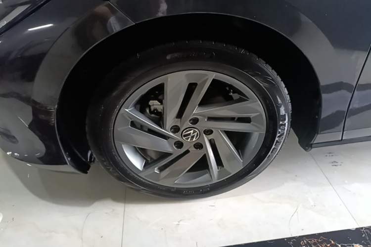 Used Volkswagen Lamando 2024 Lavida L 280TSI DSG Spicy Edition Left Front Wheel Hub