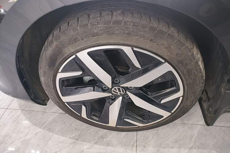 Used Volkswagen Lamando 2024 Lavida L 280TSI DSG Cool & Spicy Edition Left Front Wheel Hub