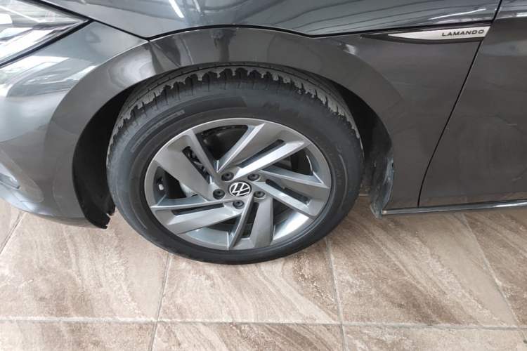 Used Volkswagen Lamando 2024 Lingdu L 200TSI DSG Trendy & Spicy Edition Left Front Wheel Hub