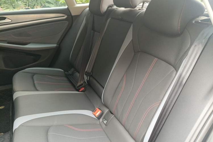 Used Volkswagen Lamando 2024 Lavida L 280TSI DSG Cool & Spicy Edition Left Rear Seat