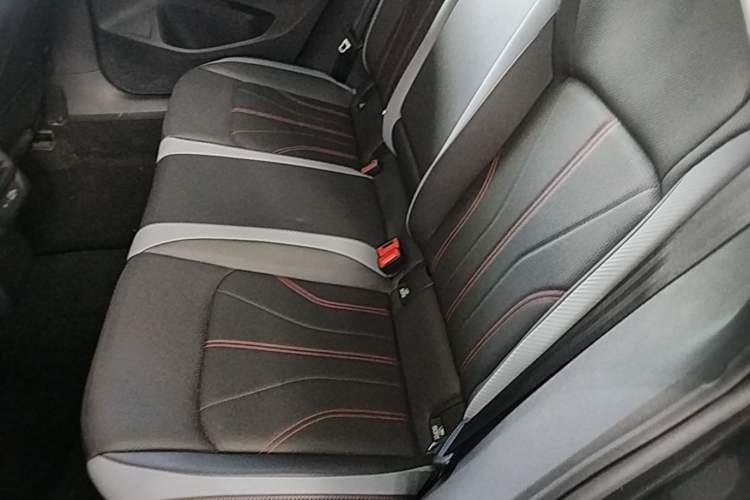 Used Volkswagen Lamando 2024 Lavida L 280TSI DSG Cool & Spicy Edition Left Rear Seat