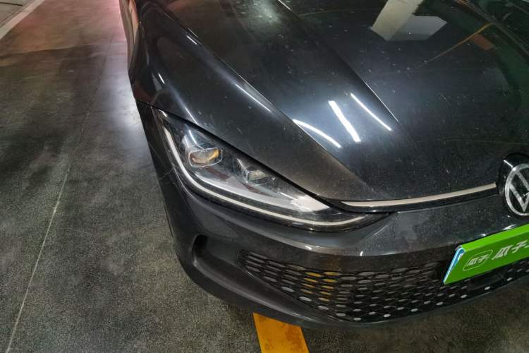Used Volkswagen Lamando 2024 Lavida L 280TSI DSG Cool & Spicy Edition Right Front Headlight