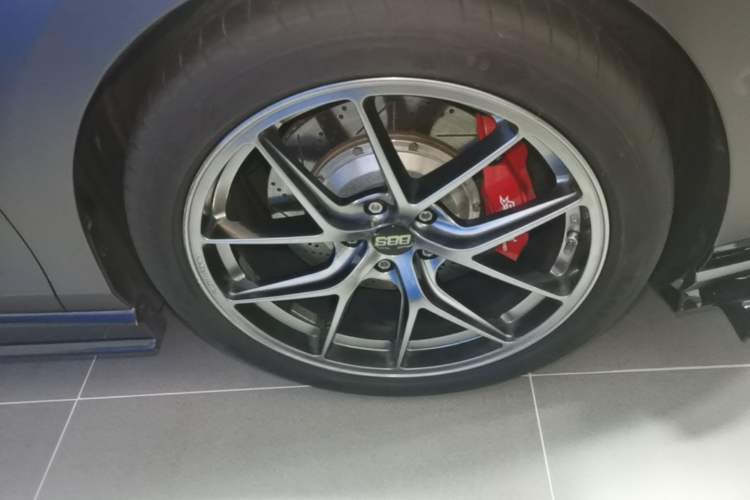 Used Volkswagen Lamando 2024 Lavida L 280TSI DSG Cool & Spicy Edition Right Front Wheel Hub