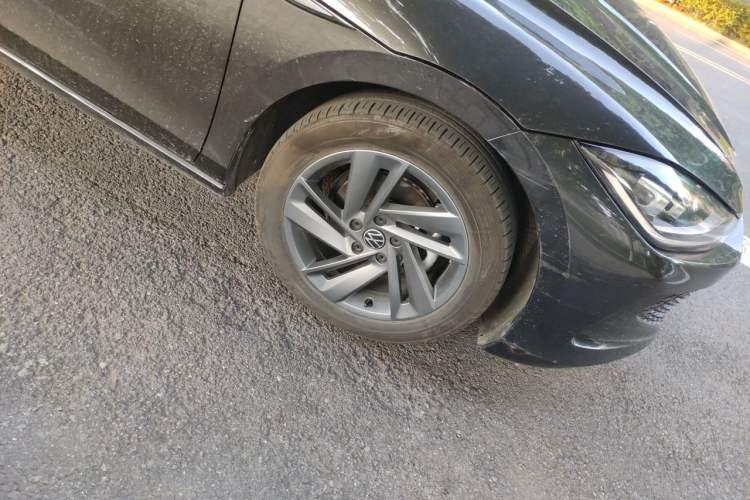 Used Volkswagen Lamando 2024 Lingdu L 200TSI DSG Trendy & Spicy Edition Right Front Wheel Hub