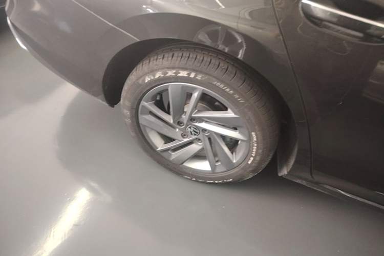 Used Volkswagen Lamando 2024 Lavida L 280TSI DSG Spicy Edition Right Rear Wheel Hub