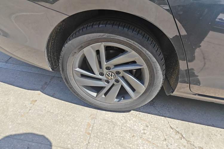 Used Volkswagen Lamando 2024 Lavida L 280TSI DSG Spicy Edition Right Rear Wheel Hub