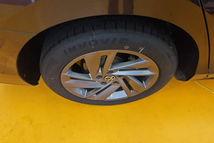 Used Volkswagen Lamando 2024 Lavida L 280TSI DSG Spicy Edition Right Rear Wheel Hub