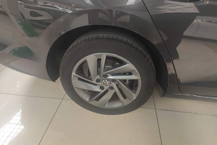 Used Volkswagen Lamando 2024 Lavida L 280TSI DSG Spicy Edition Right Rear Wheel Hub