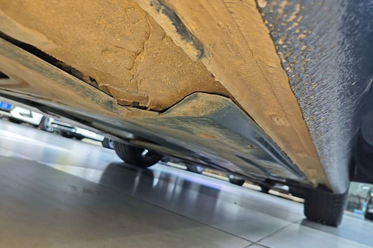 Used Volkswagen Lamando 2024 Lavida L 280TSI DSG Cool & Spicy Edition Right Side Sill