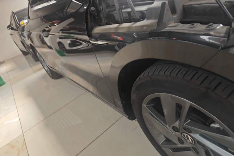 Used Volkswagen Lamando 2024 Lavida L 280TSI DSG Spicy Edition Right Side Sill