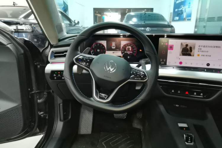 Used Volkswagen Lamando 2024 Lavida L 280TSI DSG Cool & Spicy Edition Steering Wheel