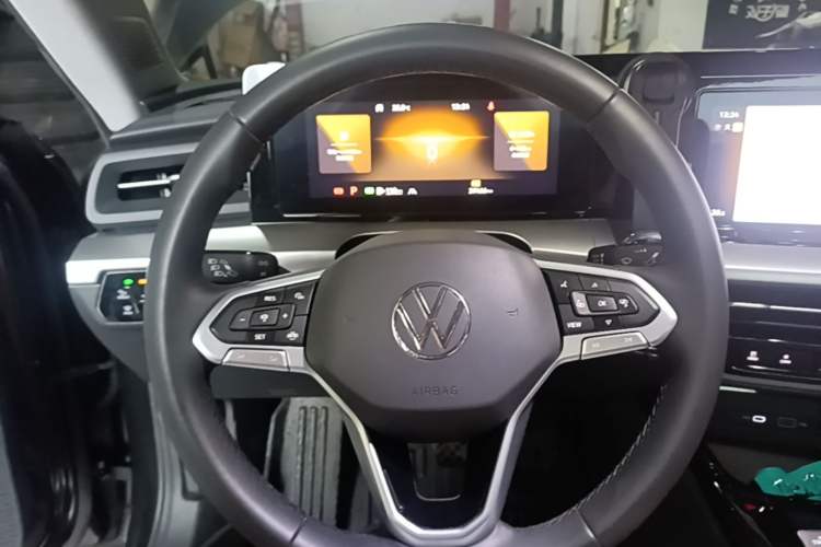 Used Volkswagen Lamando 2024 Lavida L 280TSI DSG Spicy Edition Steering Wheel