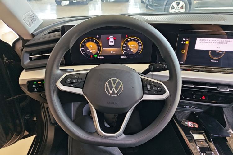 Used Volkswagen Lamando 2024 Lingdu L 200TSI DSG Trendy & Spicy Edition Steering Wheel