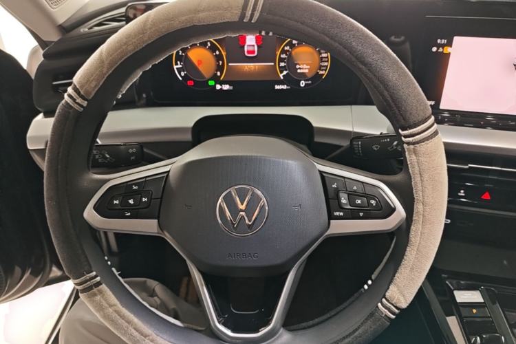 Used Volkswagen Lamando 2024 Lingdu L 200TSI DSG Trendy & Spicy Edition Steering Wheel
