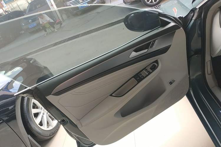 Used Volkswagen Lamando 2024 Lavida L 280TSI DSG Cool & Spicy Edition Left Front Door Interior