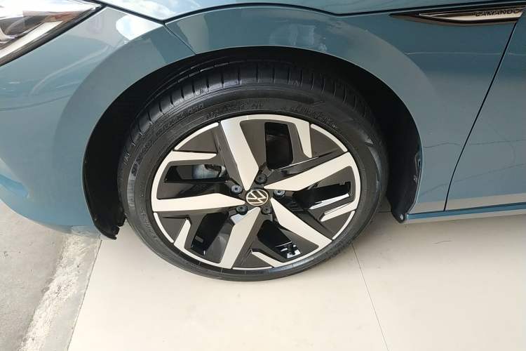 Used Volkswagen Lamando 2024 Lavida L 280TSI DSG Cool & Spicy Edition Left Front Wheel Hub
