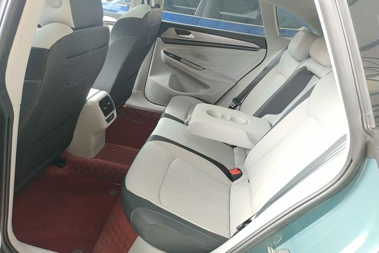 Used Volkswagen Lamando 2024 Lavida L 280TSI DSG Cool & Spicy Edition Left Rear Seat