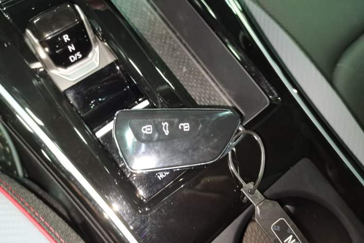 Used Volkswagen Lamando 2024 Lavida L 280TSI DSG Cool & Spicy Edition Vehicle Key