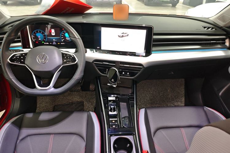 Used Volkswagen Lamando 2024 Lavida L 280TSI DSG Cool & Spicy Edition Center Console