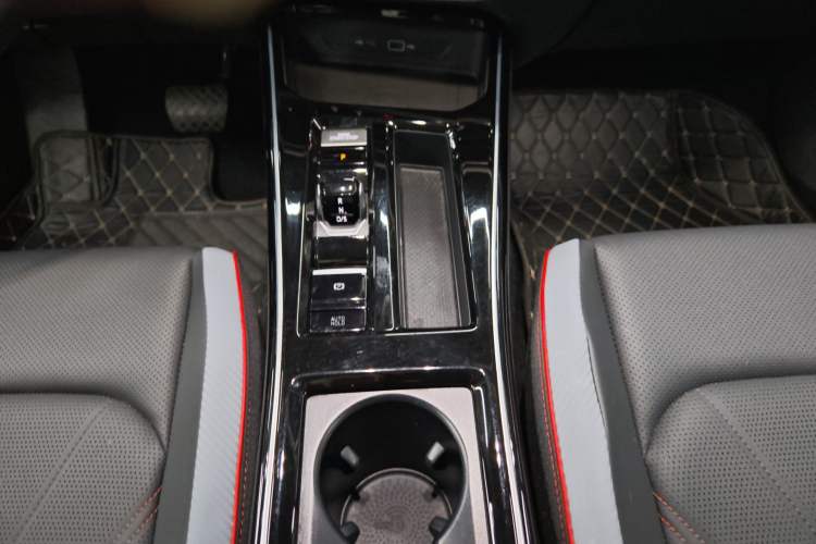 Used Volkswagen Lamando 2024 Lavida L 280TSI DSG Cool & Spicy Edition Gear Lever