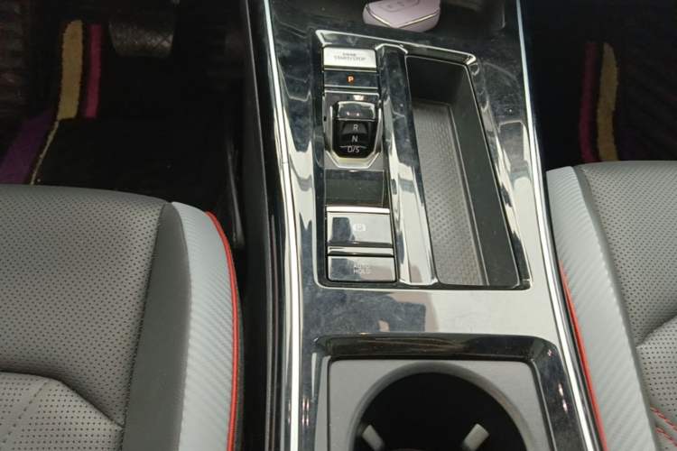 Used Volkswagen Lamando 2024 Lavida L 280TSI DSG Cool & Spicy Edition Gear Lever