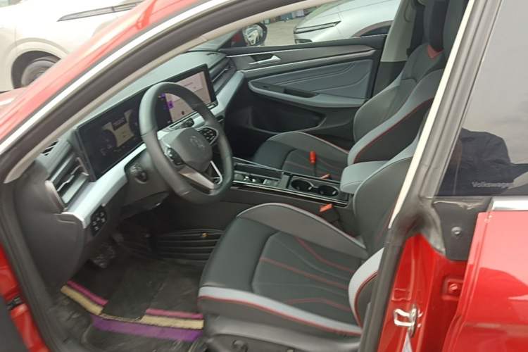 Used Volkswagen Lamando 2024 Lavida L 280TSI DSG Cool & Spicy Edition Left Front Seat