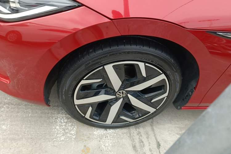 Used Volkswagen Lamando 2024 Lavida L 280TSI DSG Cool & Spicy Edition Left Front Wheel Hub