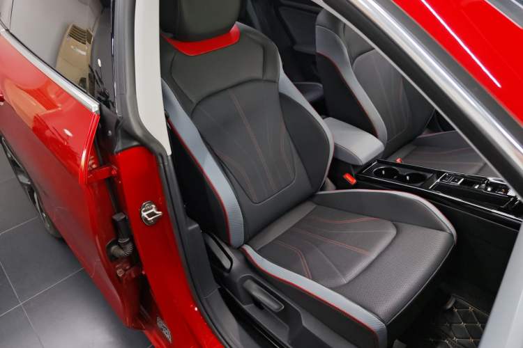 Used Volkswagen Lamando 2024 Lavida L 280TSI DSG Cool & Spicy Edition Right Front Seat