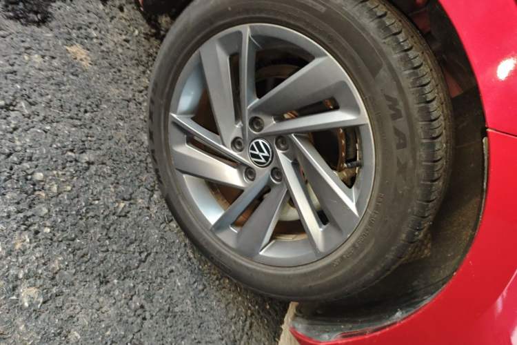 Used Volkswagen Lamando 2024 Lavida L 280TSI DSG Spicy Edition Right Front Wheel Hub