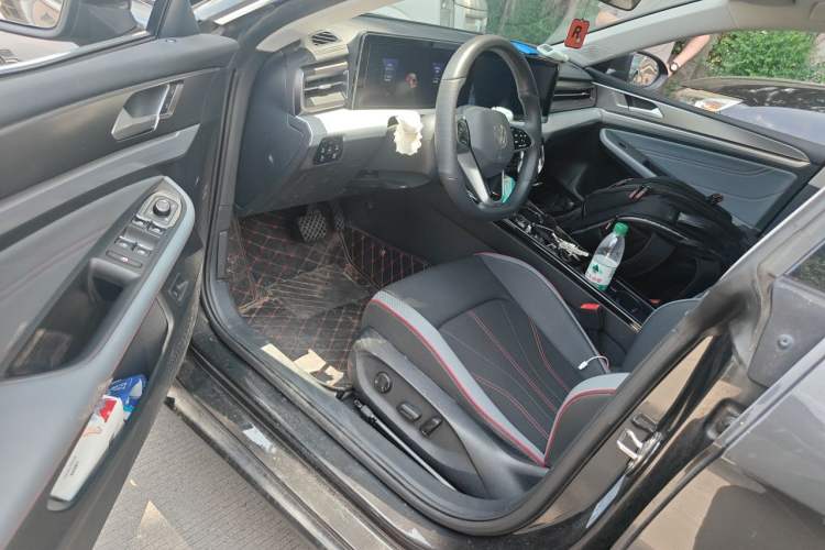 Used Volkswagen Lamando 2024 Lavida L 280TSI DSG Cool & Spicy Edition Driver Seat