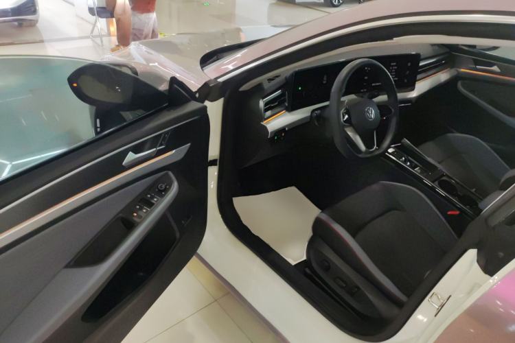 Used Volkswagen Lamando 2024 Lavida L 280TSI DSG Cool & Spicy Edition Driver Seat