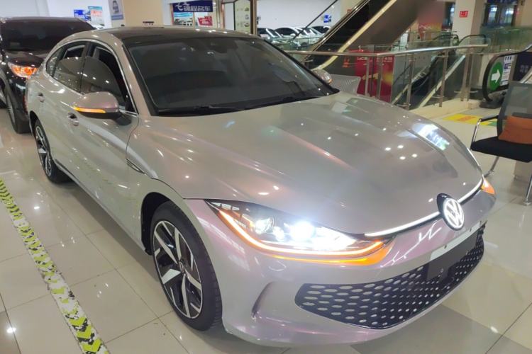 Used Volkswagen Lamando 2024 Lavida L 280TSI DSG Cool & Spicy Edition Front Right 45 Deg